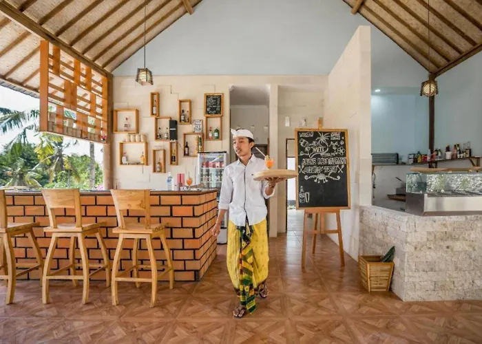 Lodge Ume Sari Nusa