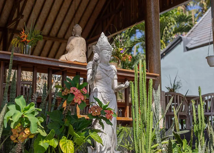 Ume Sari Nusa Lodge Batumadeg