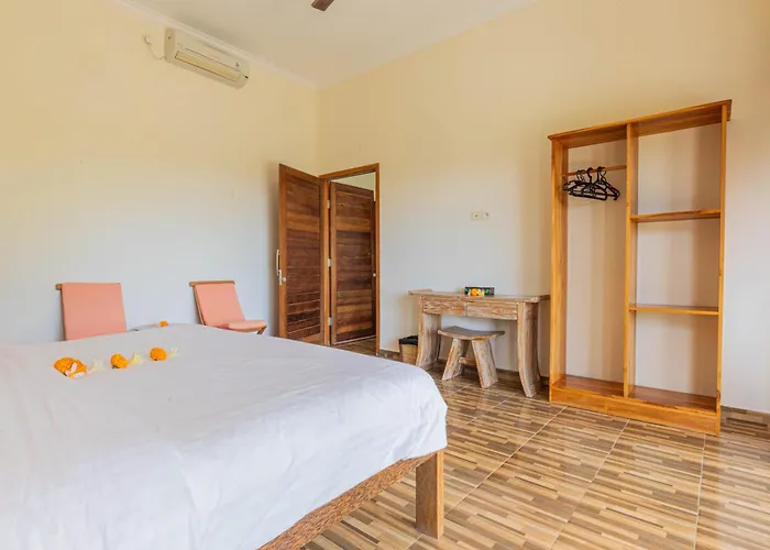 Ume Sari Nusa Lodge Batumadeg