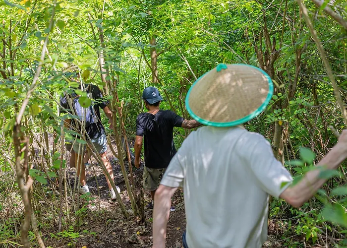 Lodge Ume Sari Nusa Batumadeg