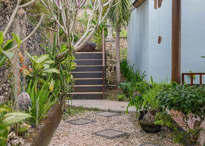 Lodge Ume Sari Nusa